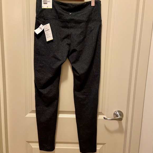 Old Navy Active Leggings - Picture 3 of 5
